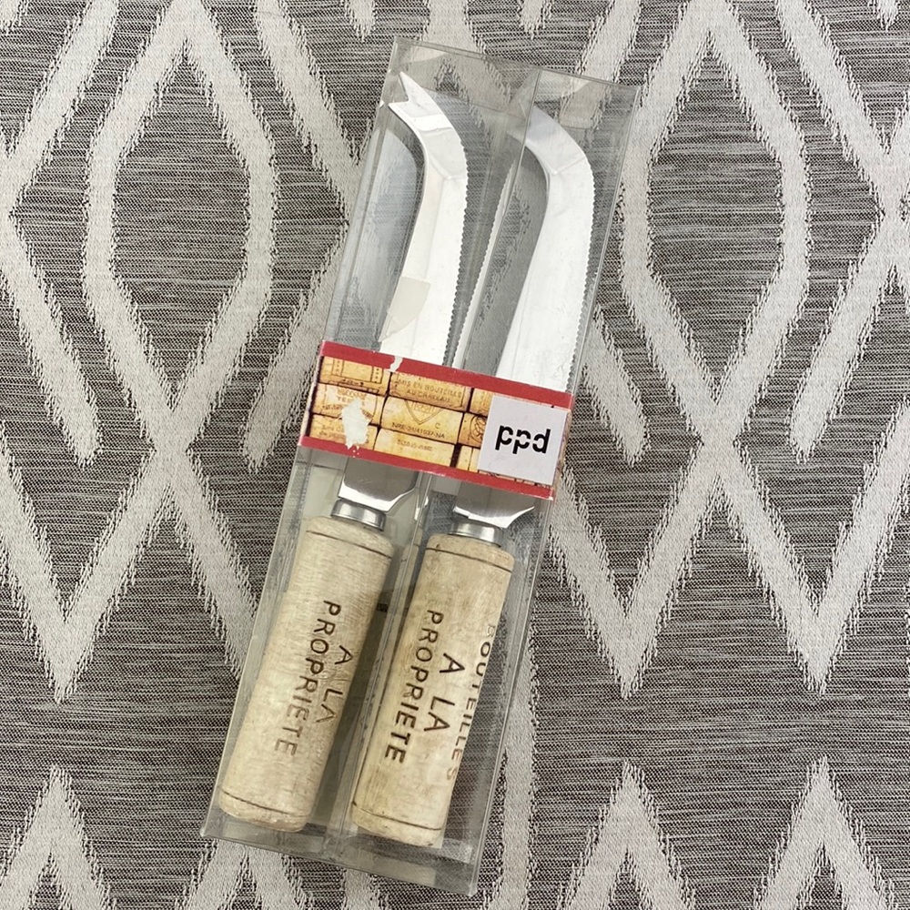 Wine Cork Cheese Knife Set NWT (not actual cork)